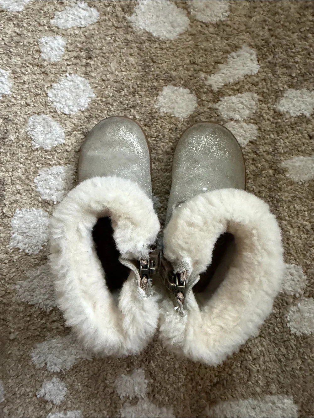 Toddler Ugg Jorie Metallic Boots ⭐️play condition